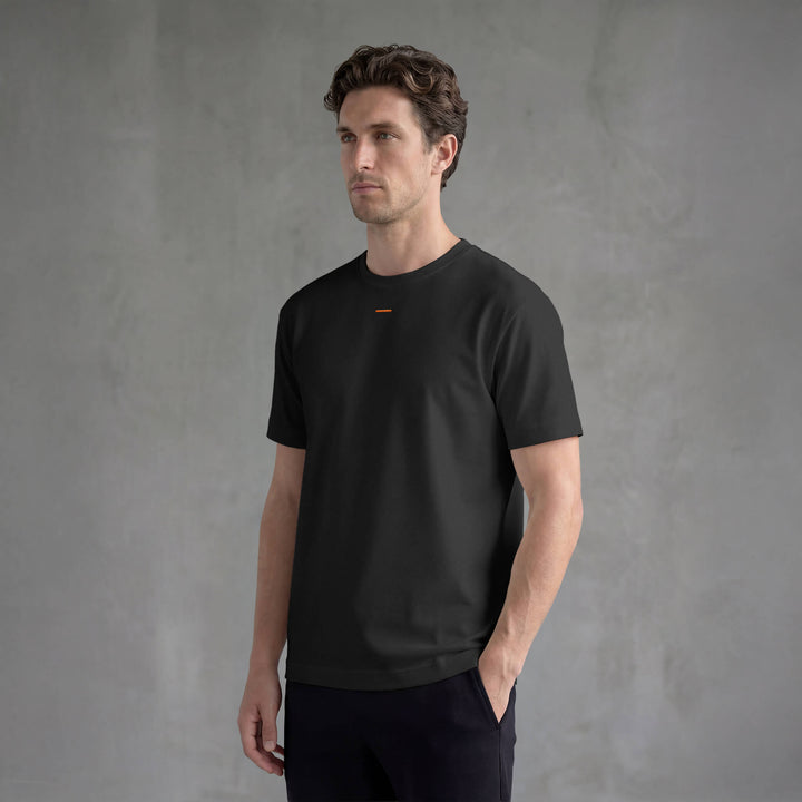RAISE THE BAR — Camiseta Manga Corta