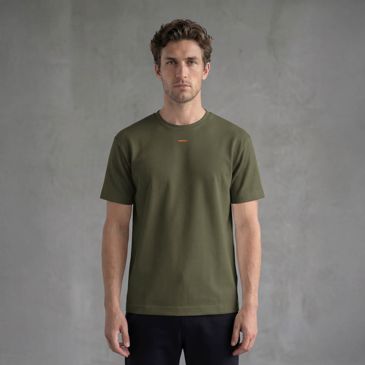 RAISE THE BAR — Camiseta Manga Corta