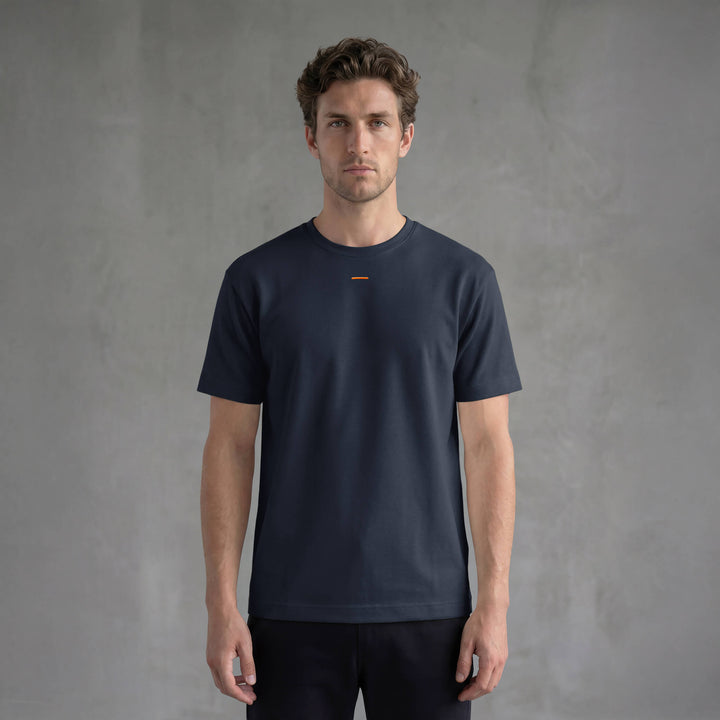 RAISE THE BAR — Camiseta Manga Corta